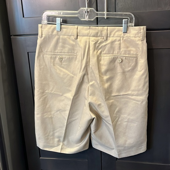 Daniel Cremieux Signature Collection Cream & Tan Dress Shorts. Sz. 32 Polyester - Picture 8 of 10